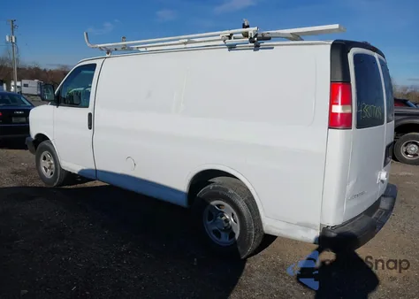 2007 Chevrolet Express Work Van z USA, uszkodzony, nr VIN 1GCFG15XX71181131